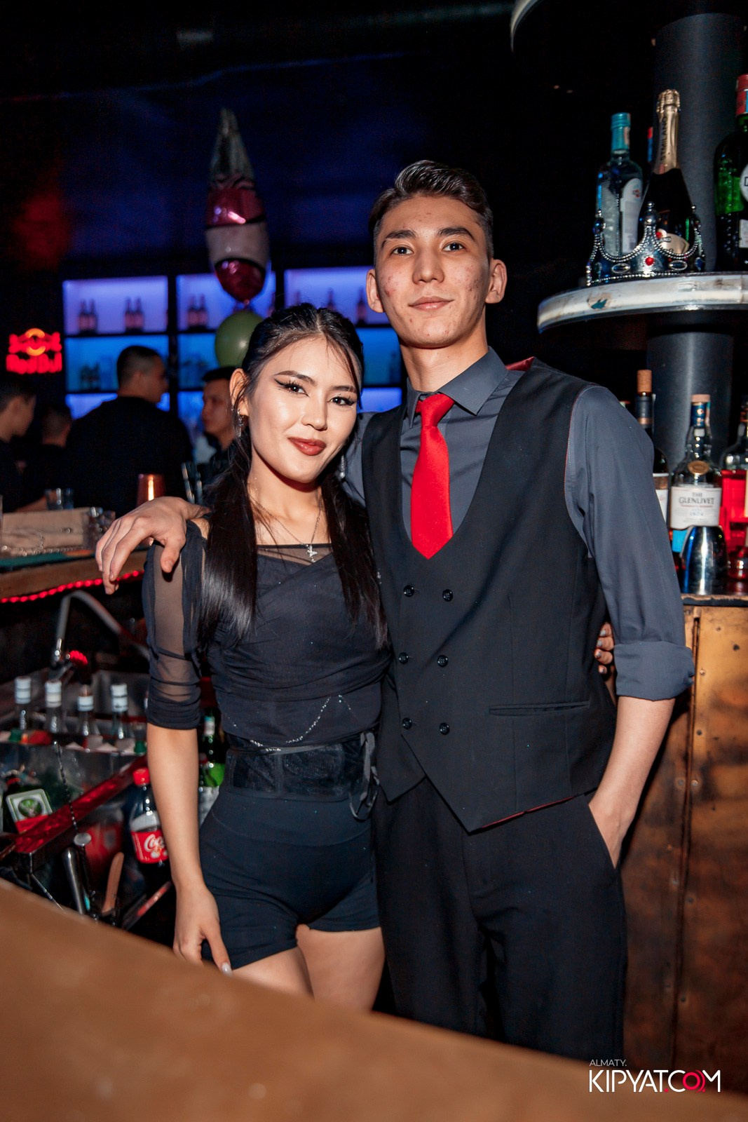 UYAT EMES BAR. КИПЯТКОМ АЛМАТЫ! Фотосъемка мероприятий в Алматы