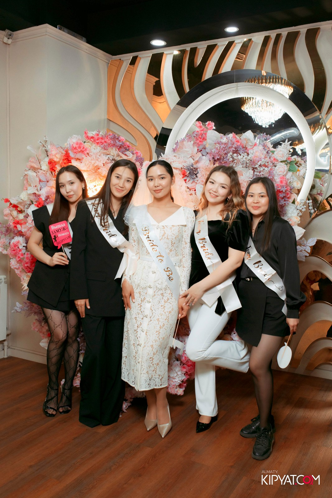 УХО И МЕДВЕДЬ НА КУРМАНГАЗЫ. КИПЯТКОМ АЛМАТЫ! Фотосъемка мероприятий в Алматы