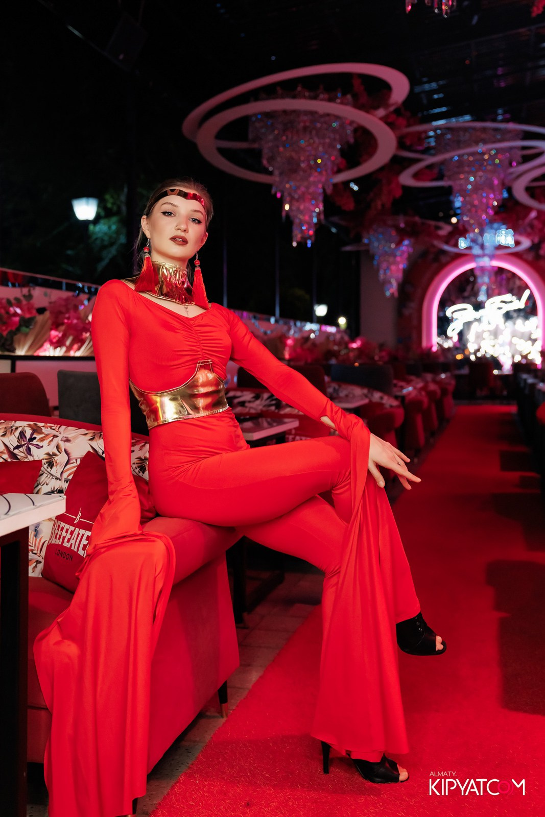 ЗАЯ, НА БИС. КИПЯТКОМ АЛМАТЫ!