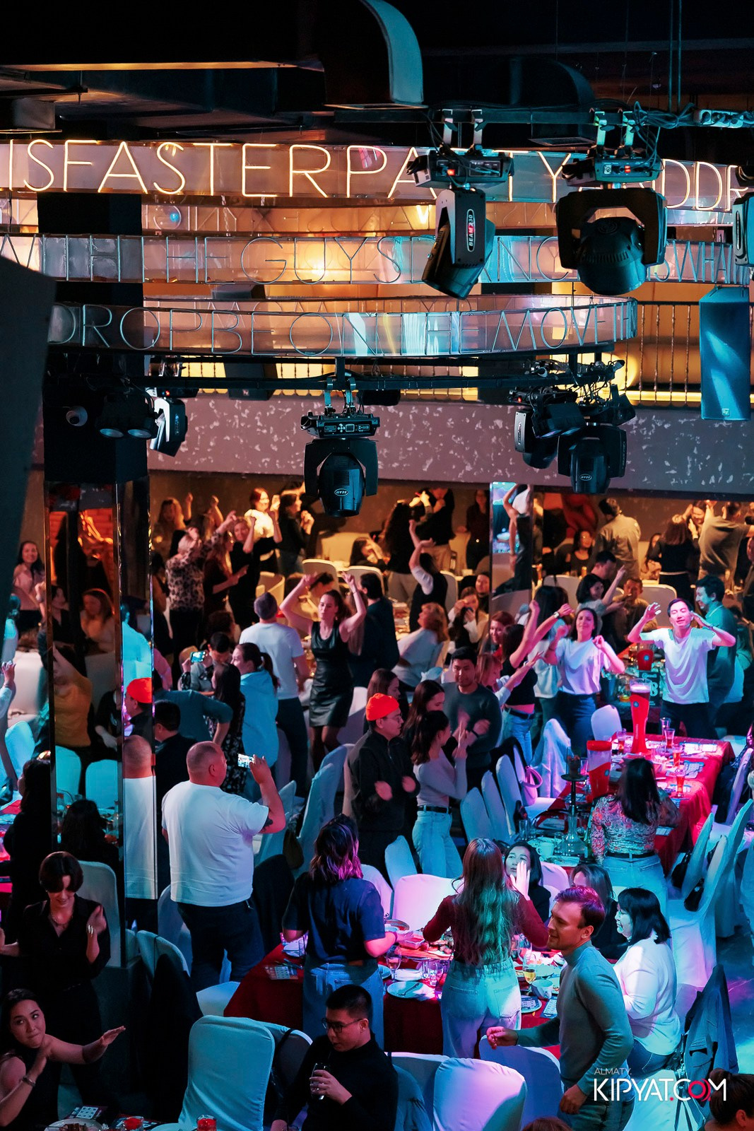 МУЗЫКАЛЬНОЕ ЛОТО В HIT RETRO. КИПЯТКОМ АЛМАТЫ!