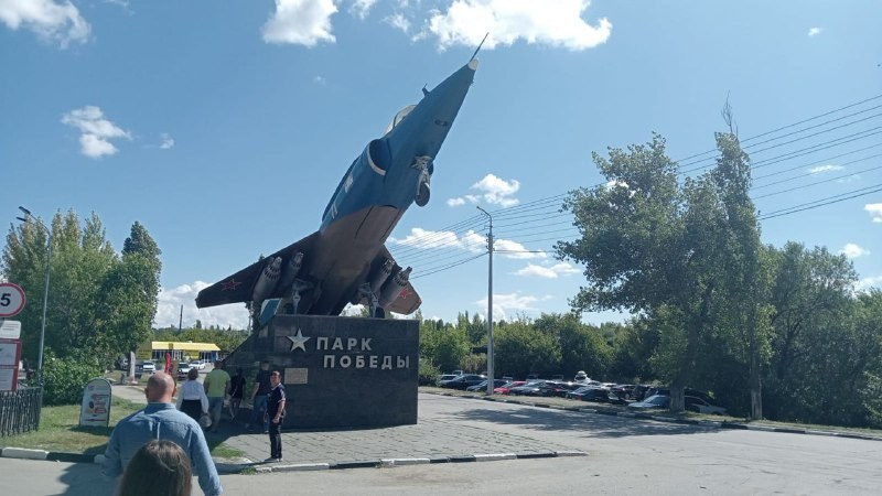 парк Победы, истребитель, техника, Саратов