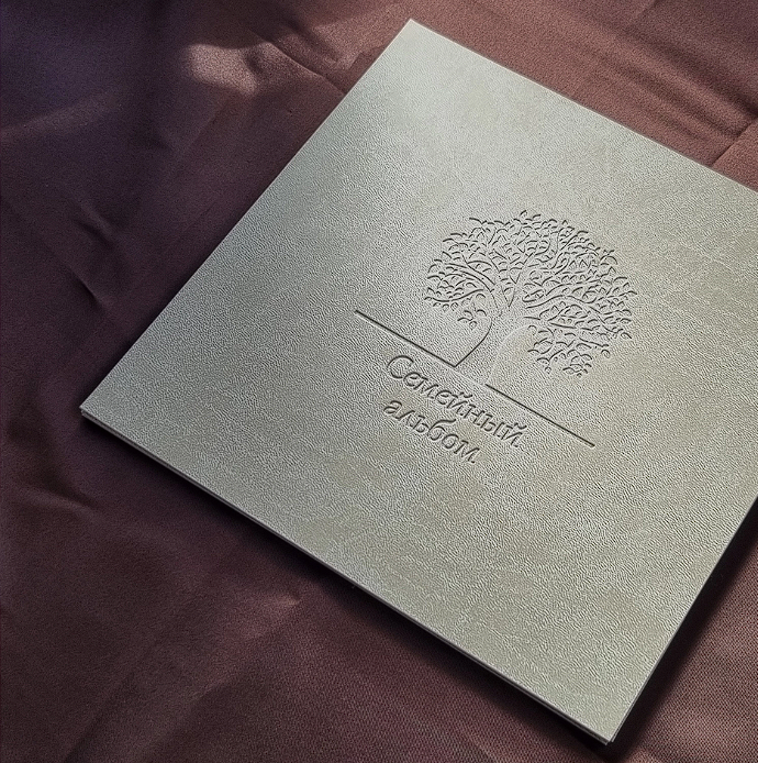 Варианты тиснений для обложки фотокниг. Фотограф новорожденных в Норильске Виктория Шагалиева