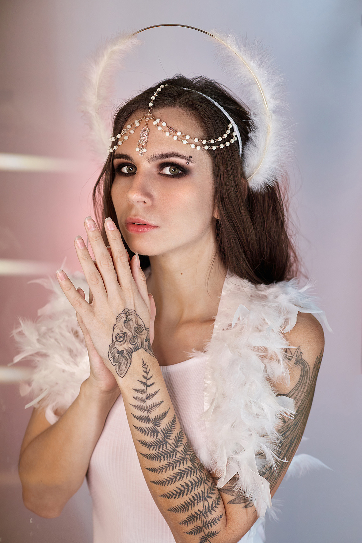 Красивая с нимбом в образе ангела. Фотограф. Тимашевск. Кубань. Краснодарский край. Москва. Фотограф в Москве.