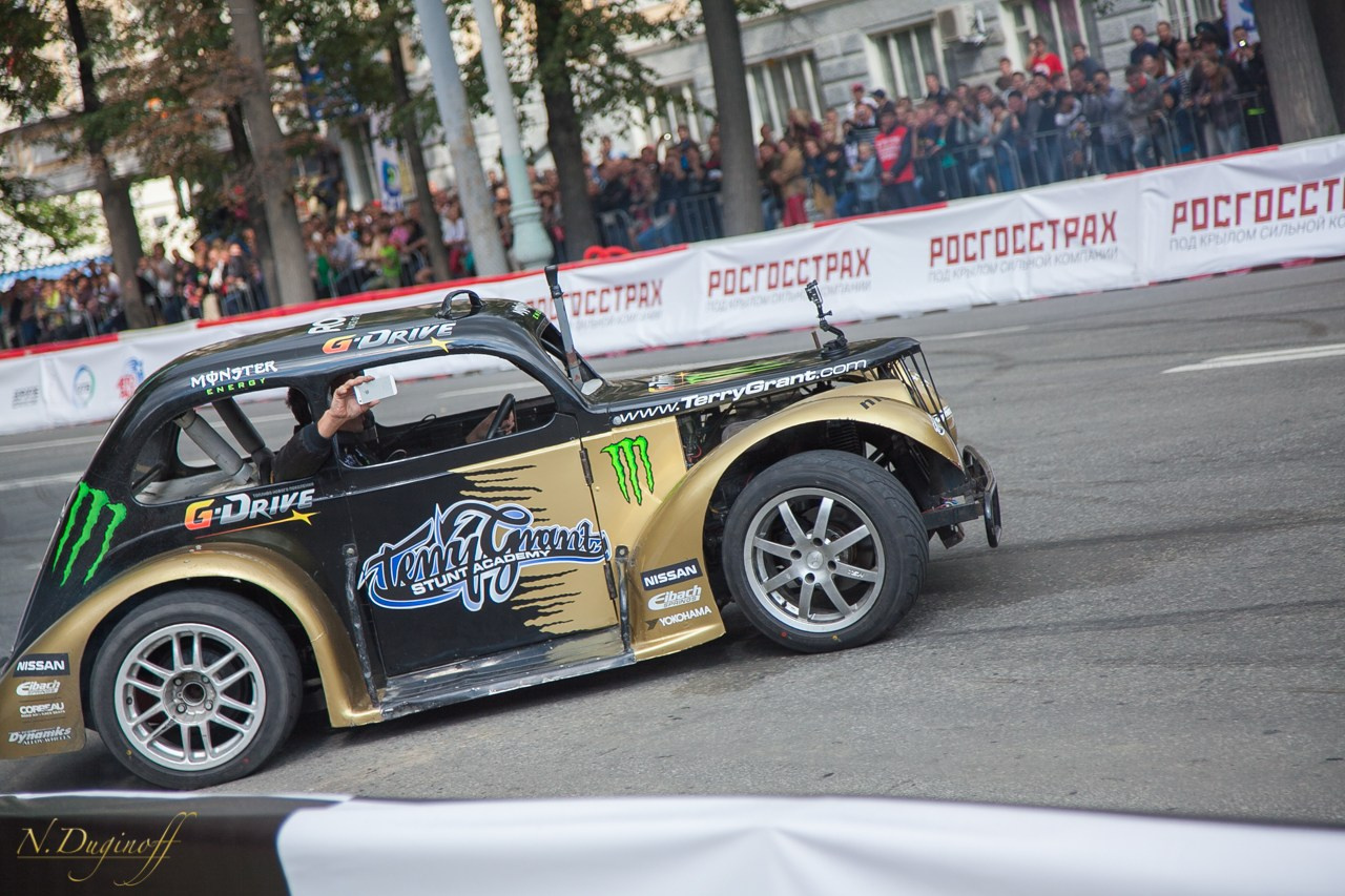 Nissan Nissmo Drive. Профессиональный фотограф Дугинов Николай | Екатеринбург