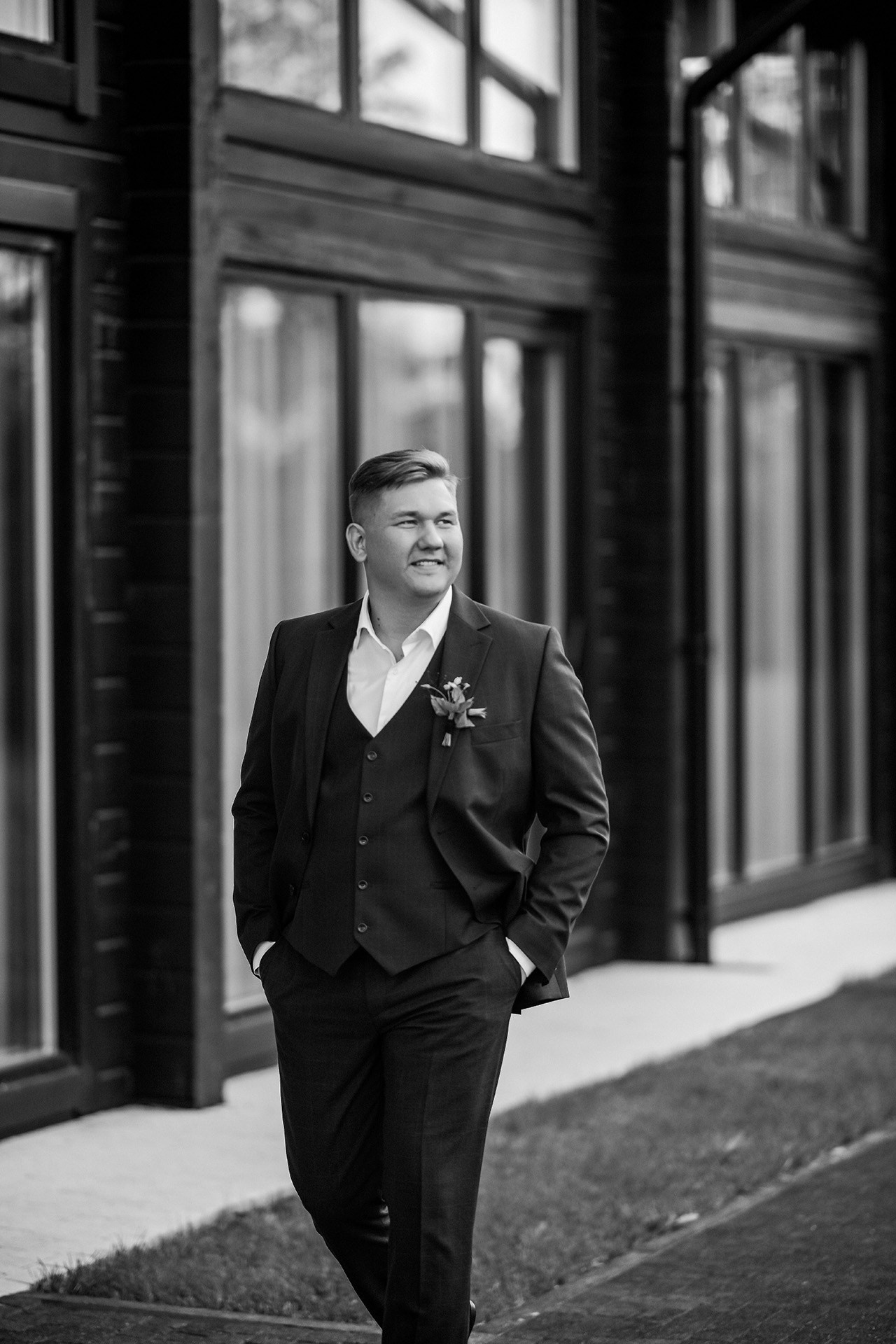 🏡 Роман и Мария — классическая свадьба в "Соснах" | Элегантные фото в доме событий под Красноярском. 📸 Свадебный и семейный фотограф в Красноярске Тихомиров Евгений | 17 лет опыта | 800+ свадеб