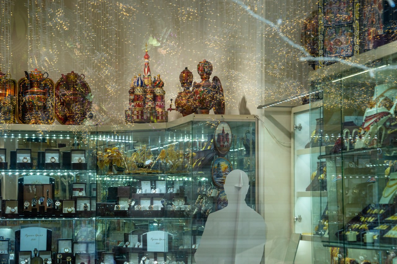 24.08.2024 // Фотопрогулка с Гагиком Егиазаряном. Фотовыставки serebro.gallery, в которых автором можешь стать ты! | Москва