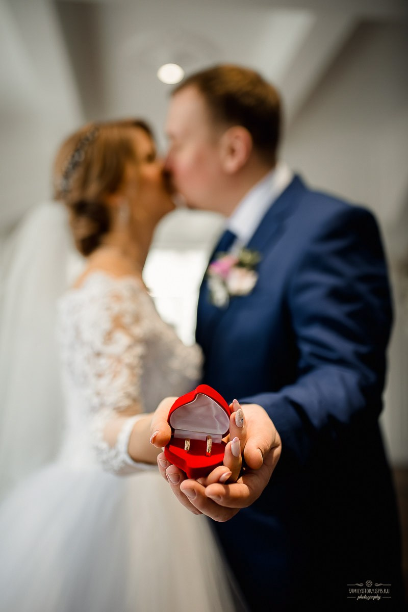 Свадебная фотосессия в интерьере: уют, фактура и свет как у старых мастеров. Свадебный фотограф — Санкт-Петербург (СПб) Питер