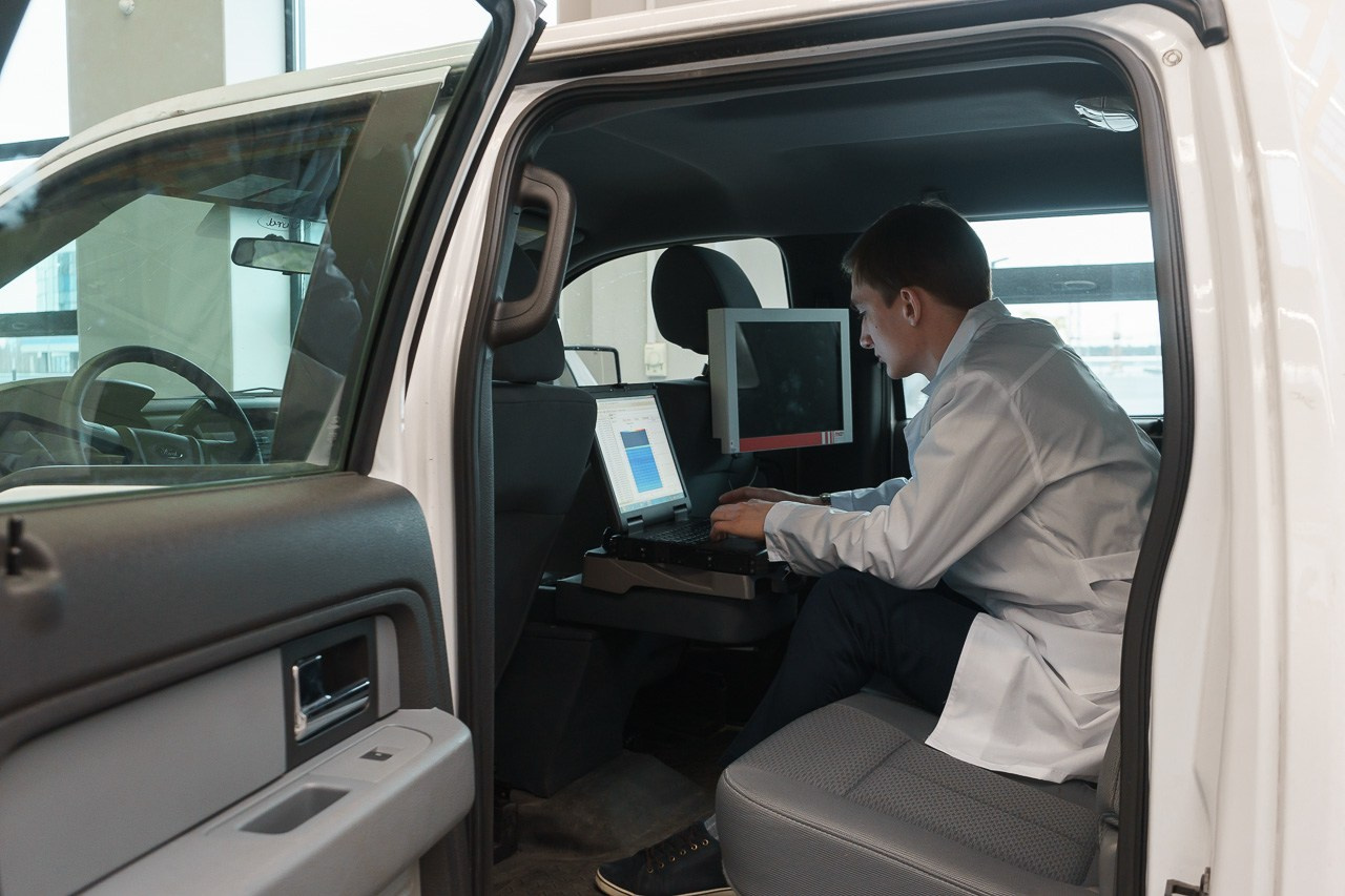 Лазерные системы. Фотограф Миланазавр