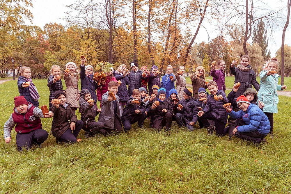В школе. Выпускные альбомы СПБ. Фотограф в Садик и Школу