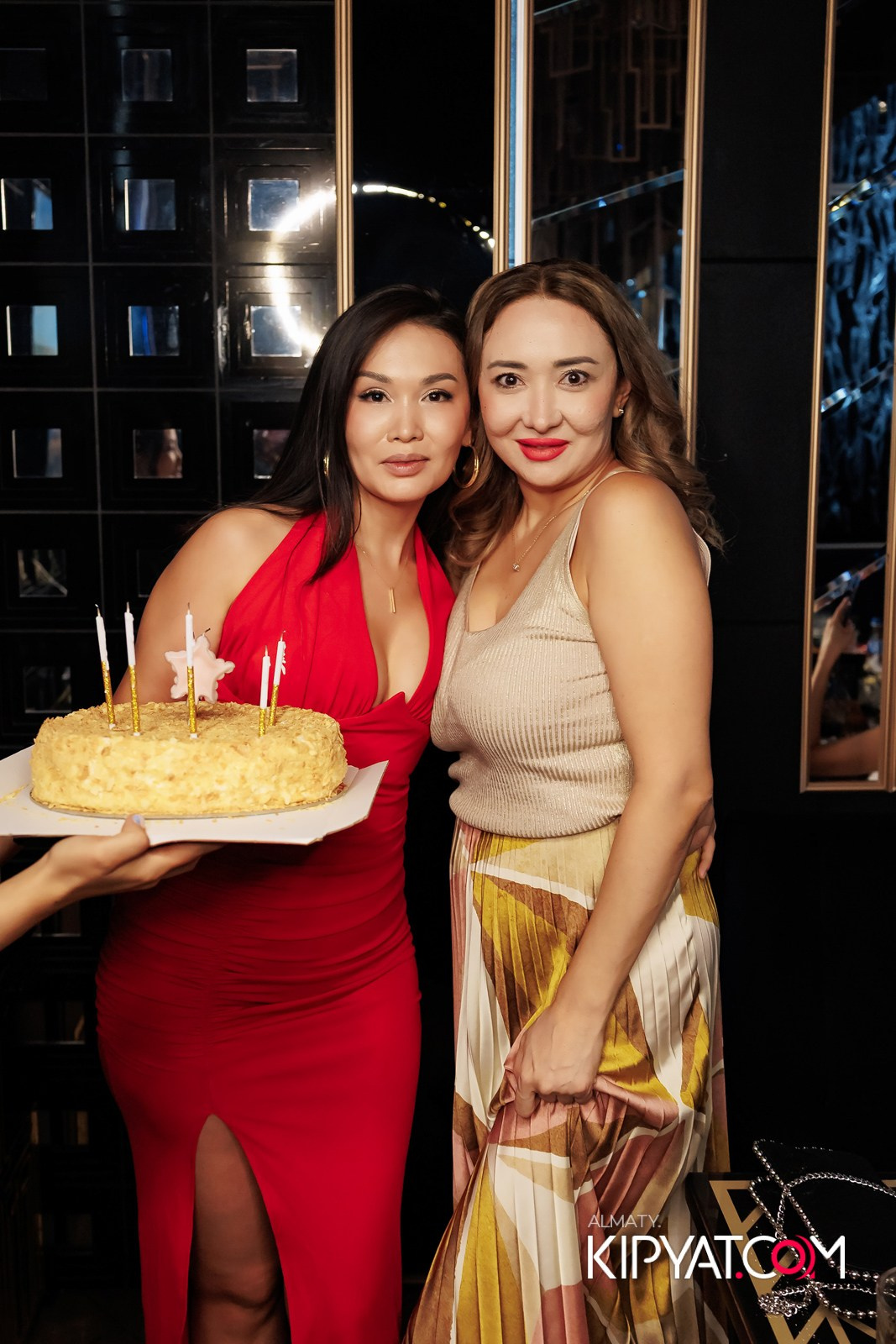 ЗАЯ, НА БИС. КИПЯТКОМ АЛМАТЫ!