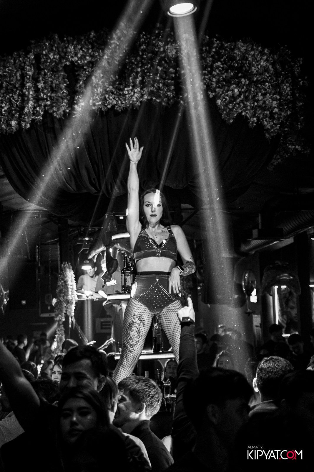 UYAT EMES BAR. КИПЯТКОМ АЛМАТЫ! Фотосъемка мероприятий в Алматы