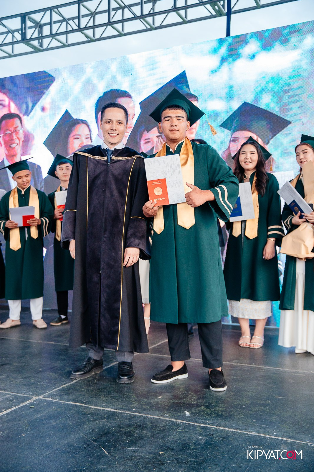 ВРУЧЕНИЕ ДИПЛОМОВ — НАРХОЗ КОЛЛЕДЖ. Part 4. КИПЯТКОМ АЛМАТЫ!