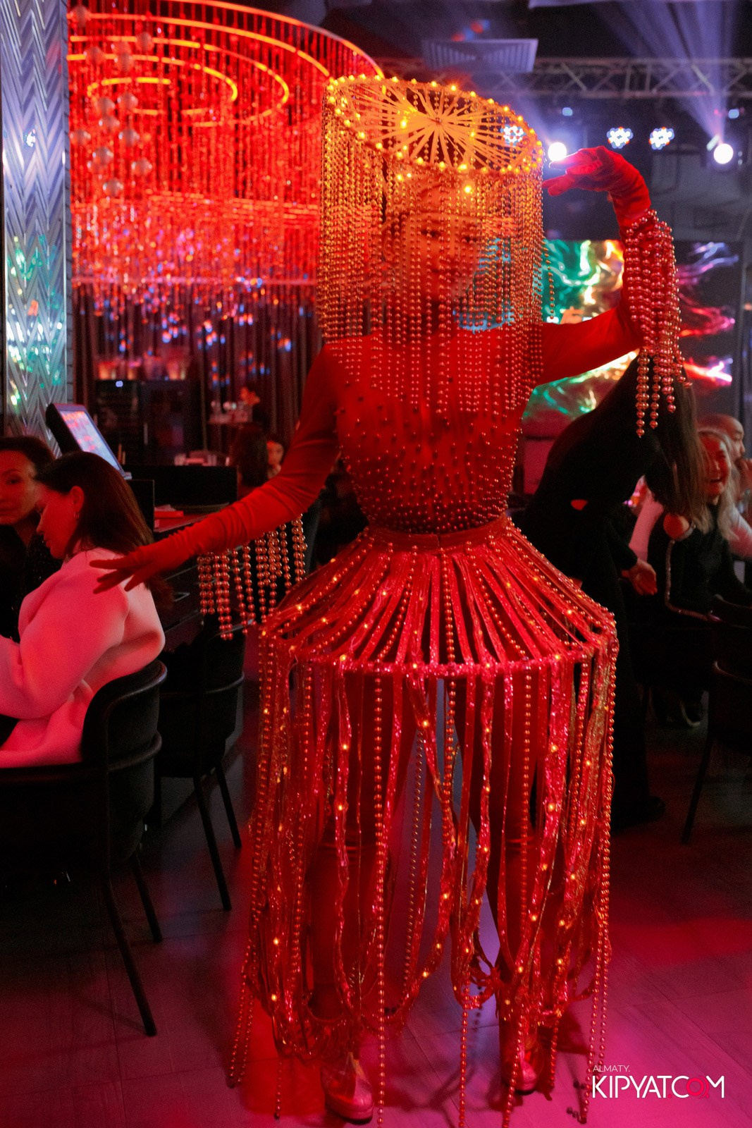 FRIENDS BAR & TERRACE. КИПЯТКОМ АЛМАТЫ!