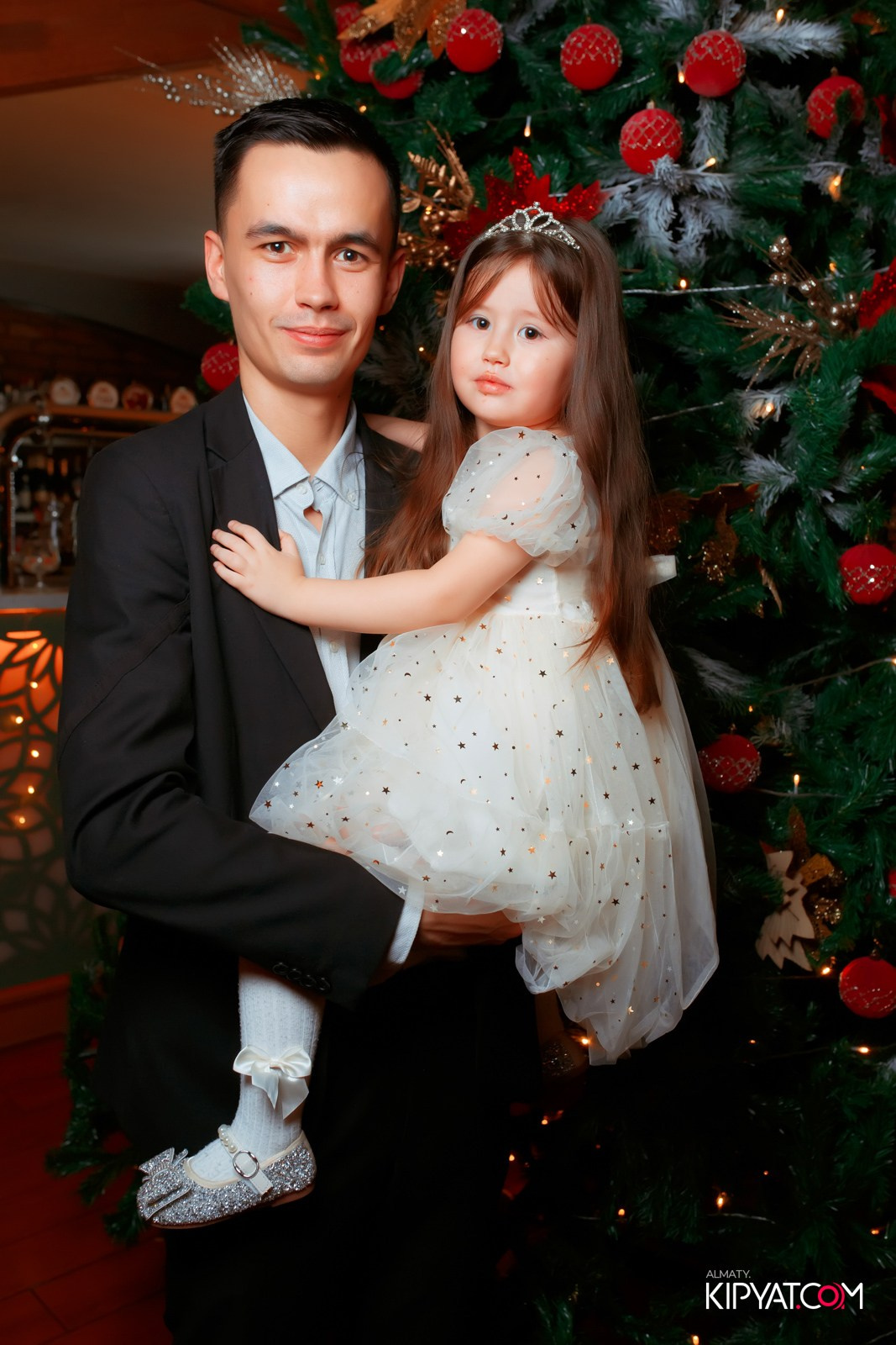 ГРУЗИНСКИЙ ДВОР НА КАБАНБАЙ БАТЫРА. КИПЯТКОМ АЛМАТЫ!