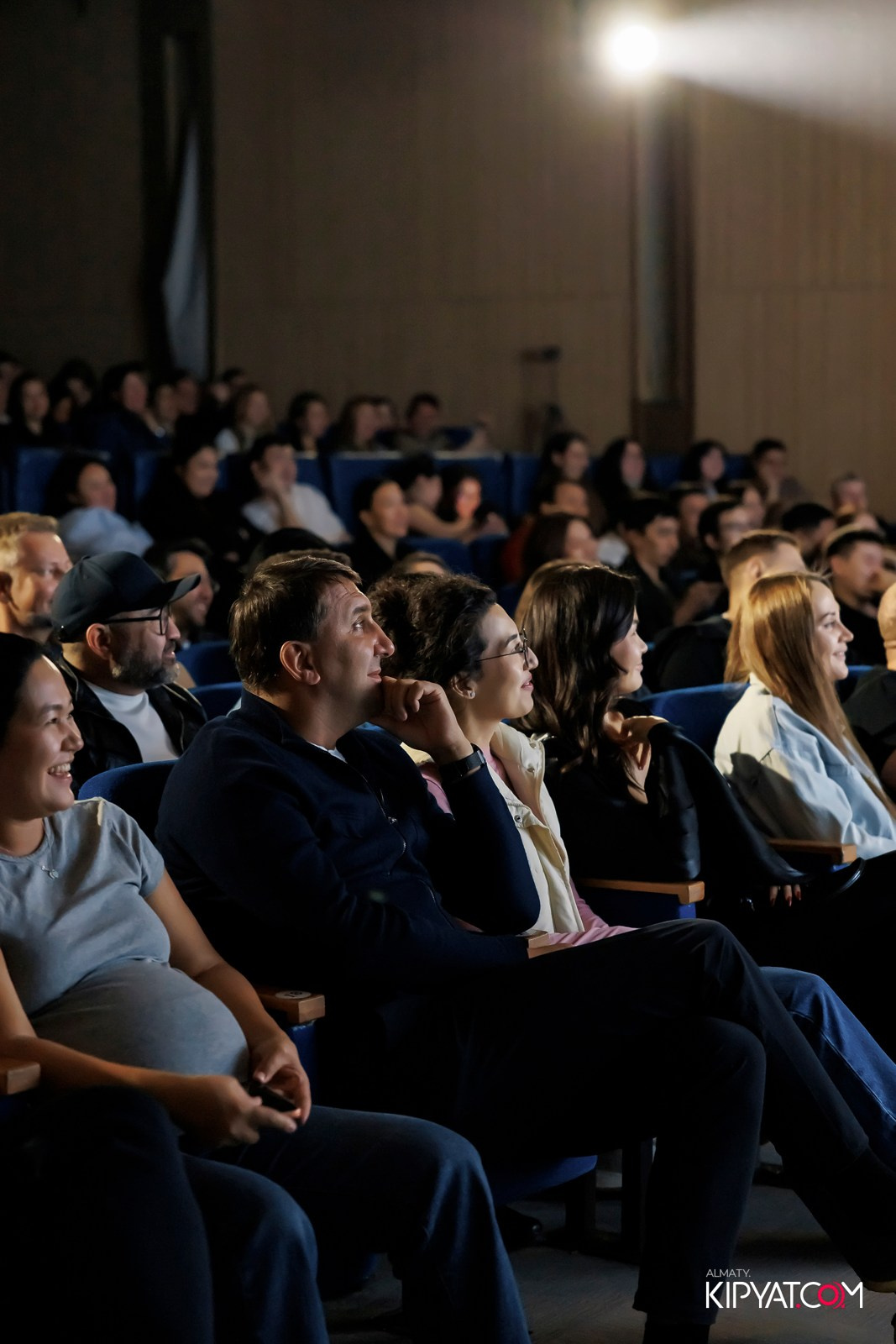 ИМПРОВИЗАЦИОННОЕ STAND UP ШОУ. КИПЯТКОМ АЛМАТЫ! Фотосъемка мероприятий в Алматы