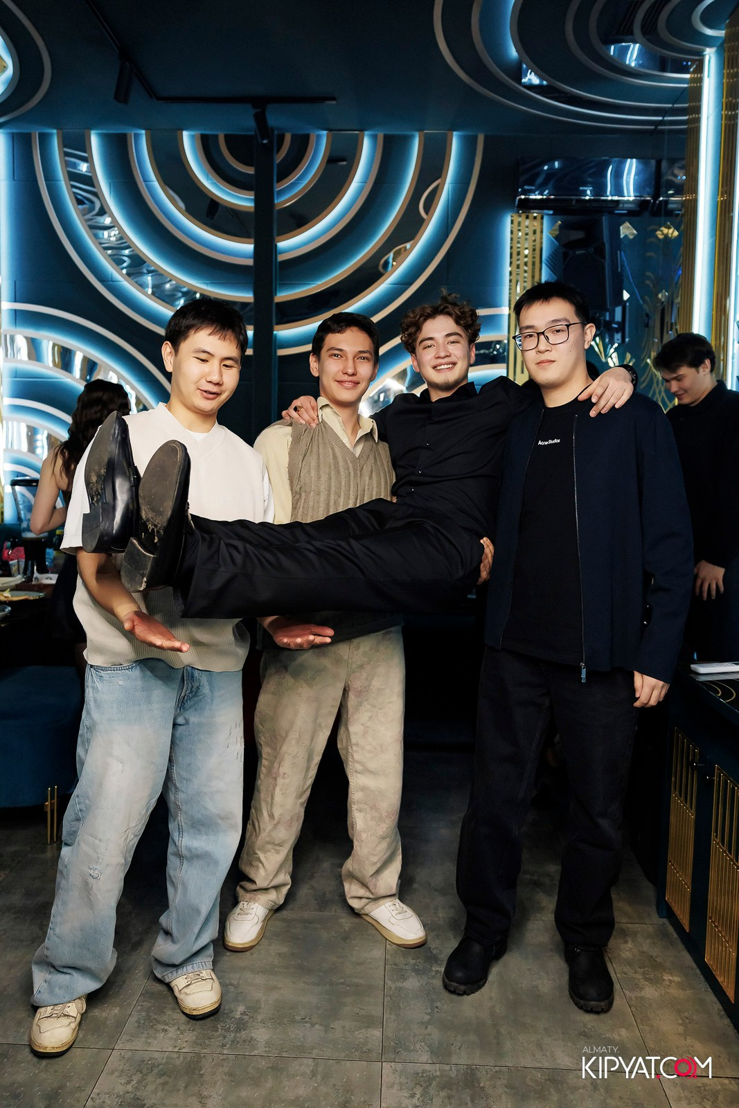 ЗАЯ, НА БИС. КИПЯТКОМ АЛМАТЫ! Фотосъемка мероприятий в Алматы