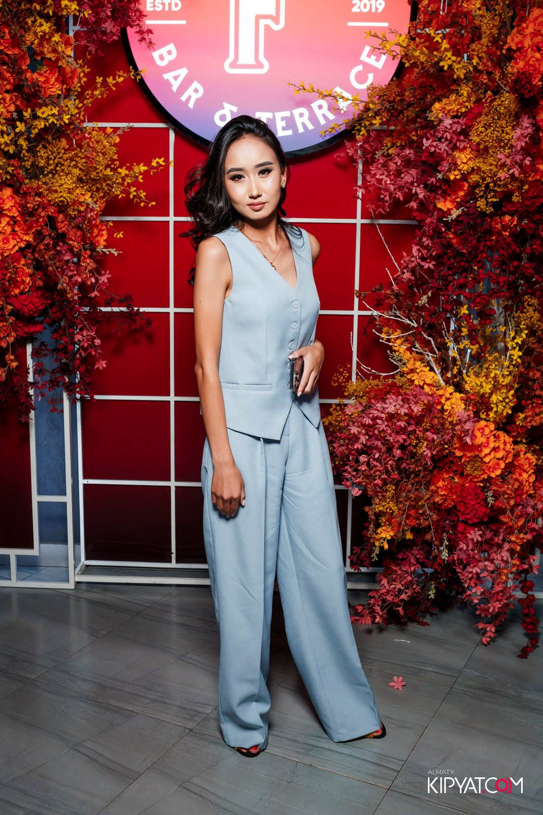 FRIENDS BAR & TERRACE. КИПЯТКОМ АЛМАТЫ!