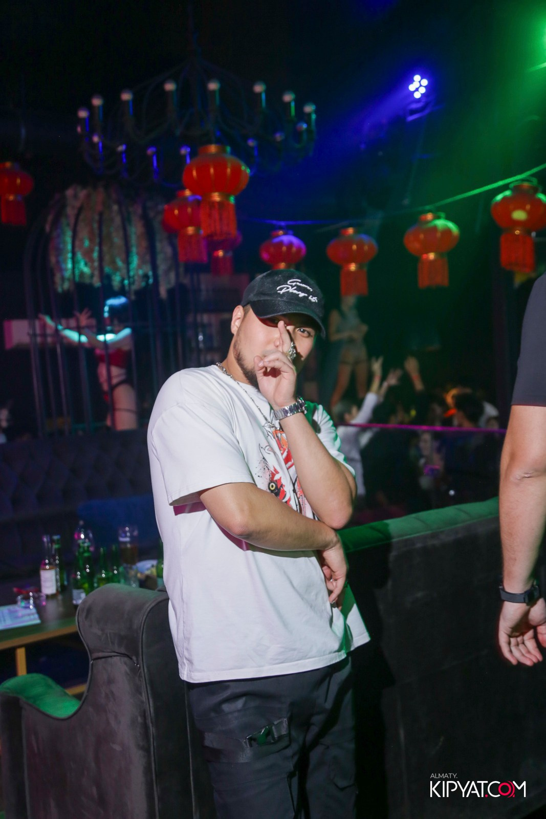 UYAY EMES BAR. КИПЯТКОМ АЛМАТЫ! Фотосъемка мероприятий в Алматы