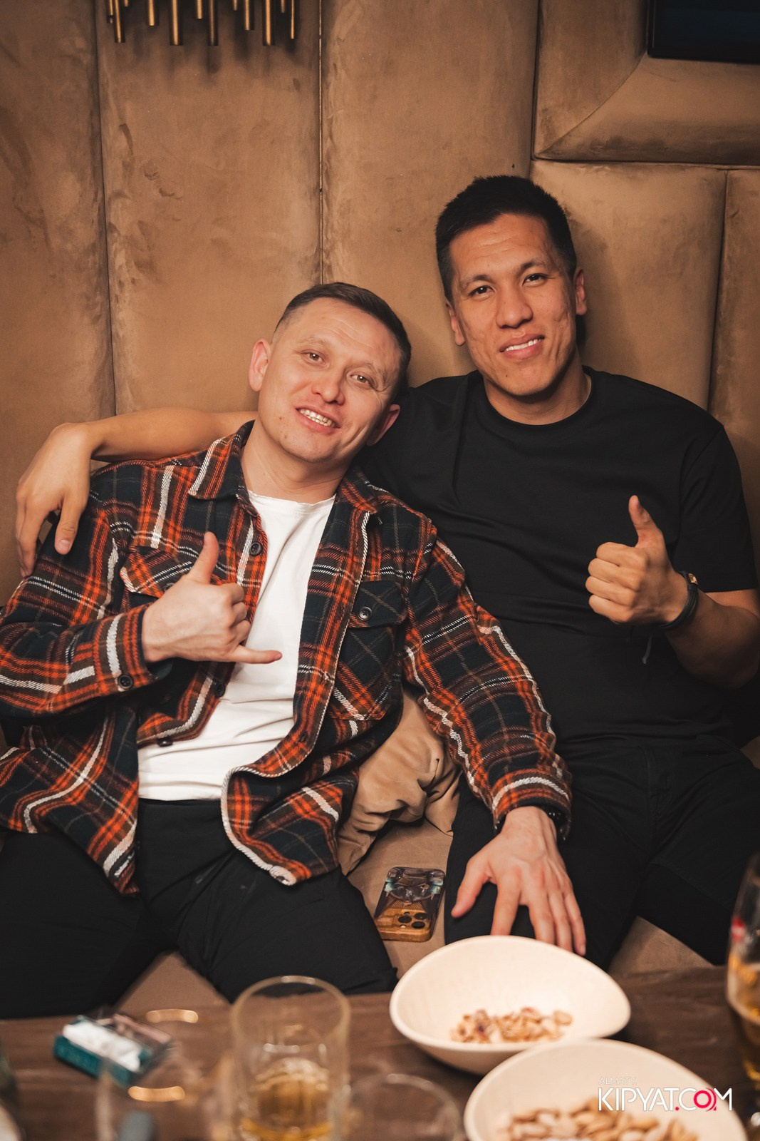 LAUREATE GRANDE CAFE. КИПЯТКОМ АЛМАТЫ!