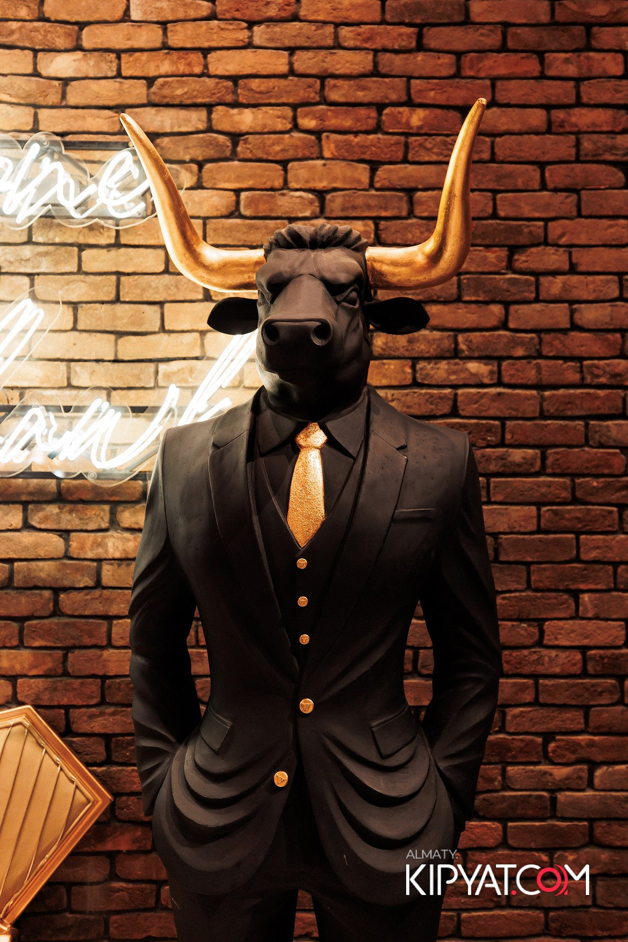 ZIYAFET MEAT HOUSE. КИПЯТКОМ АЛМАТЫ!