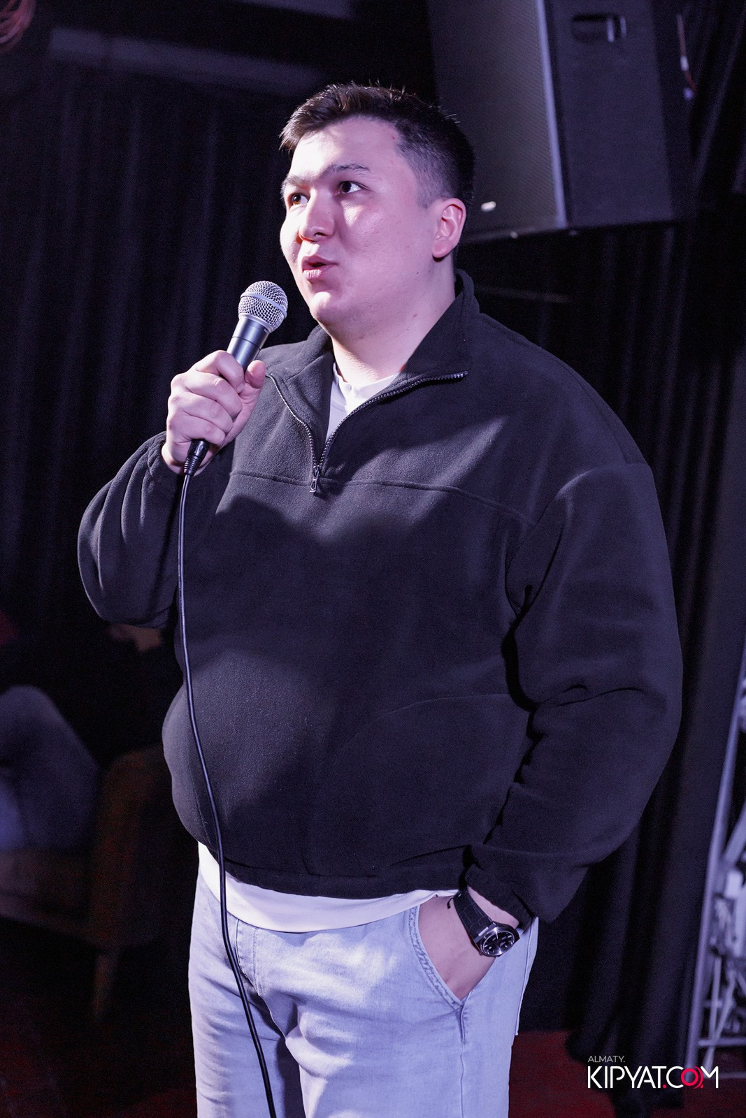 STAND UP КОНЦЕРТ АЛЕКСАНДРА МЕРКУЛЬ ESTATE KARAOKE BAR. КИПЯТКОМ АЛМАТЫ! Фотосъемка мероприятий в Алматы