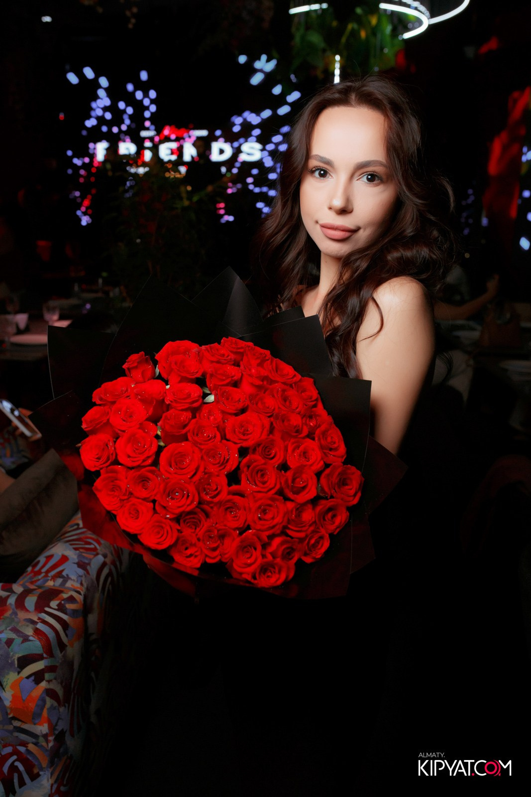 FRIENDS BAR & TERRACE. КИПЯТКОМ АЛМАТЫ!