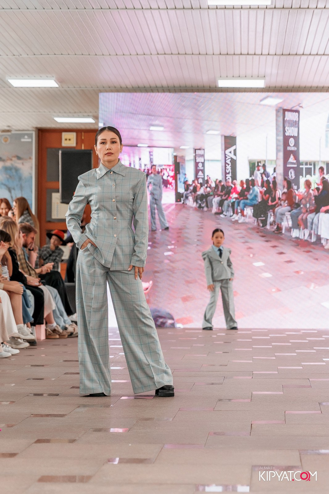 JUNIOR FASHION SHOW. КИПЯТКОМ АЛМАТЫ!