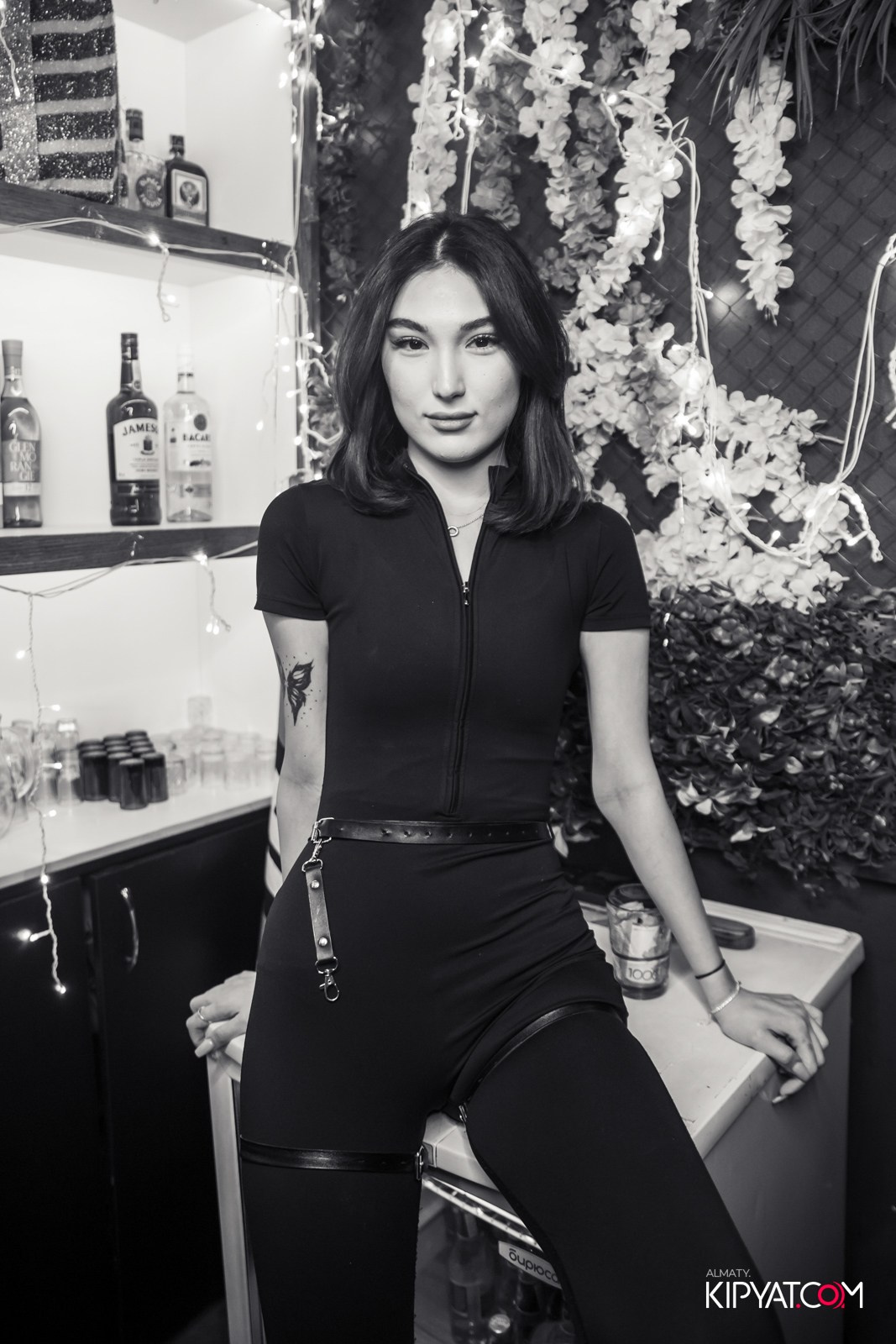 UYAT EMES BAR. КИПЯТКОМ АЛМАТЫ!