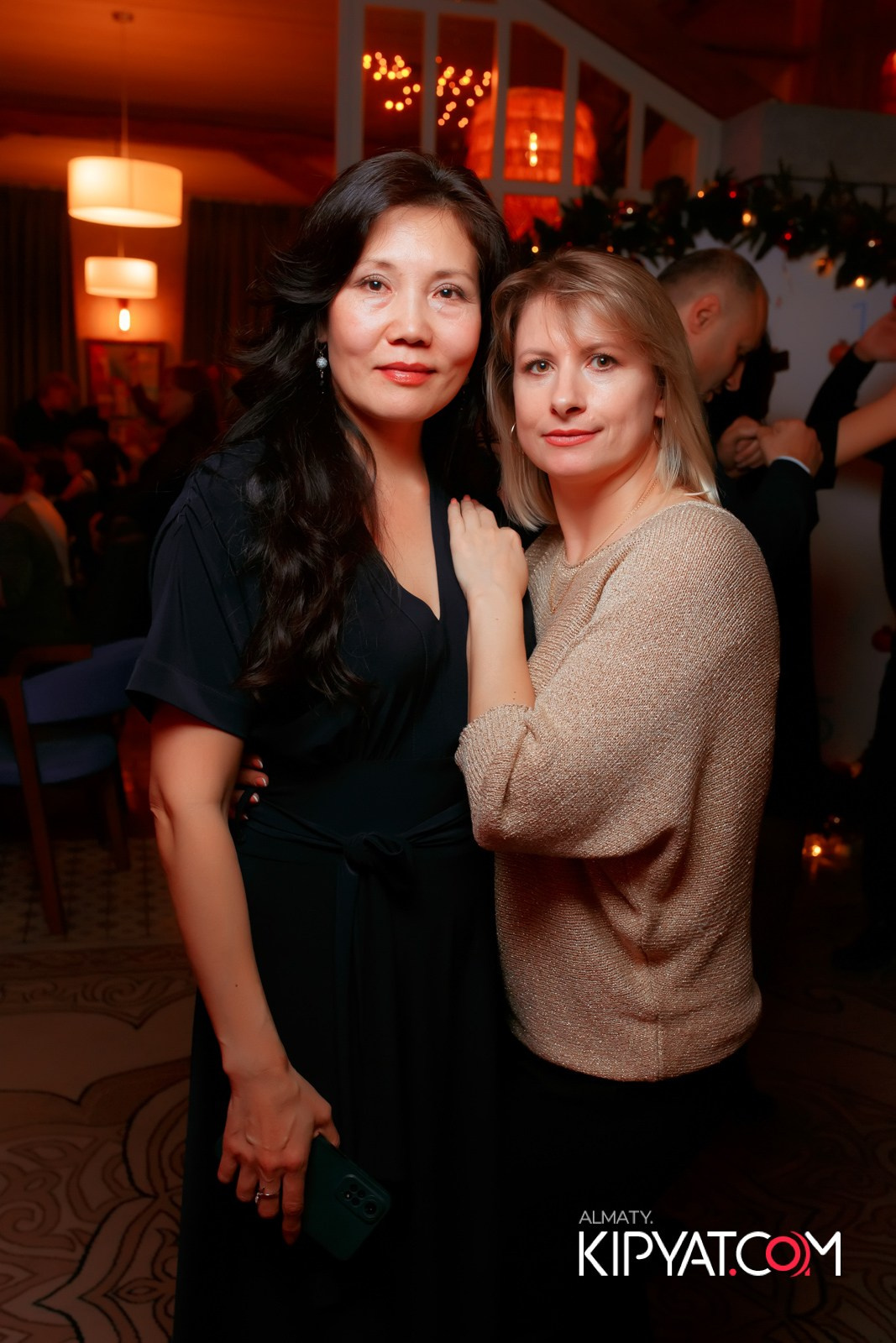 ГРУЗИНСКИЙ ДВОР НА КАБАНБАЙ БАТЫРА. КИПЯТКОМ АЛМАТЫ!