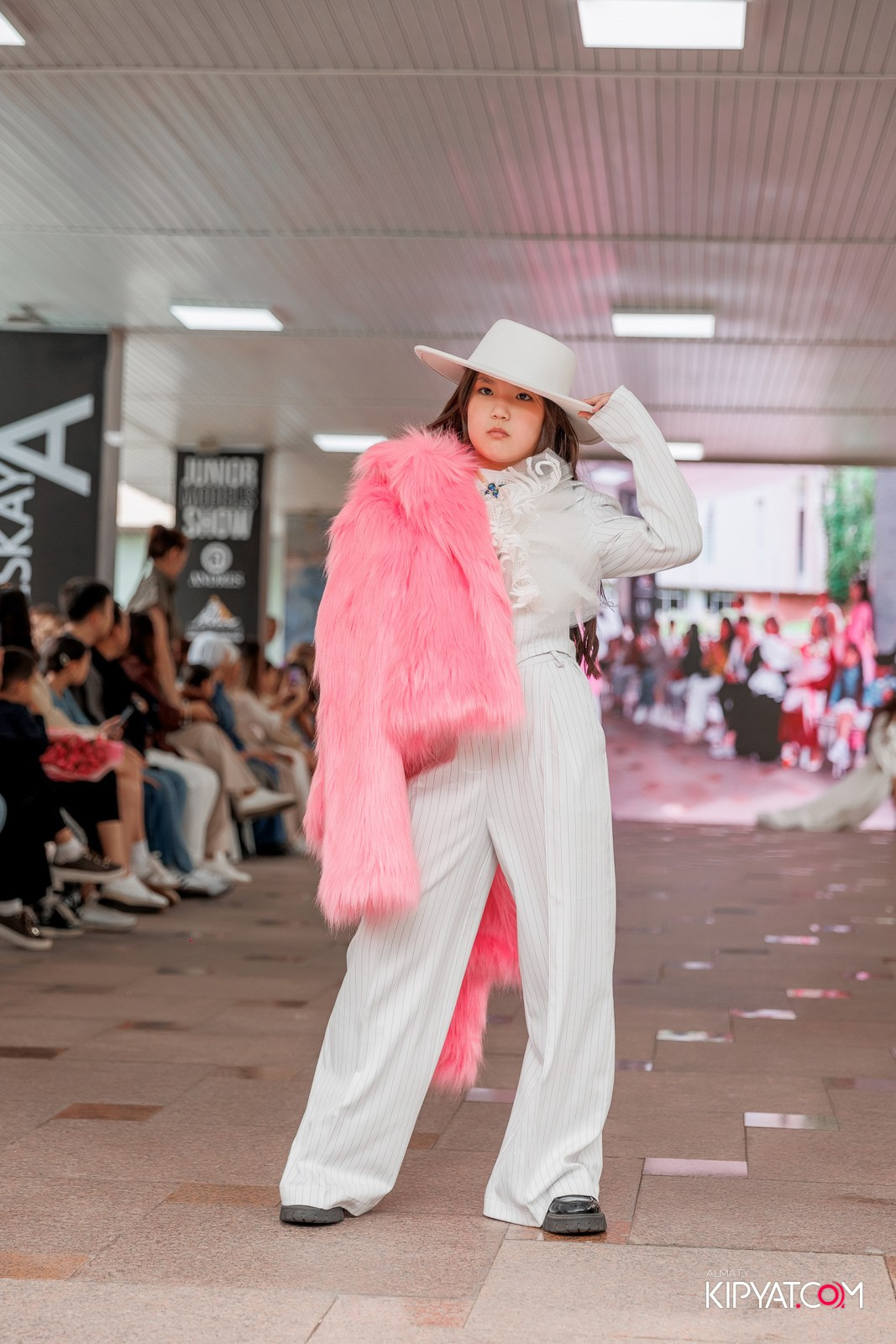 JUNIOR FASHION SHOW. КИПЯТКОМ АЛМАТЫ!