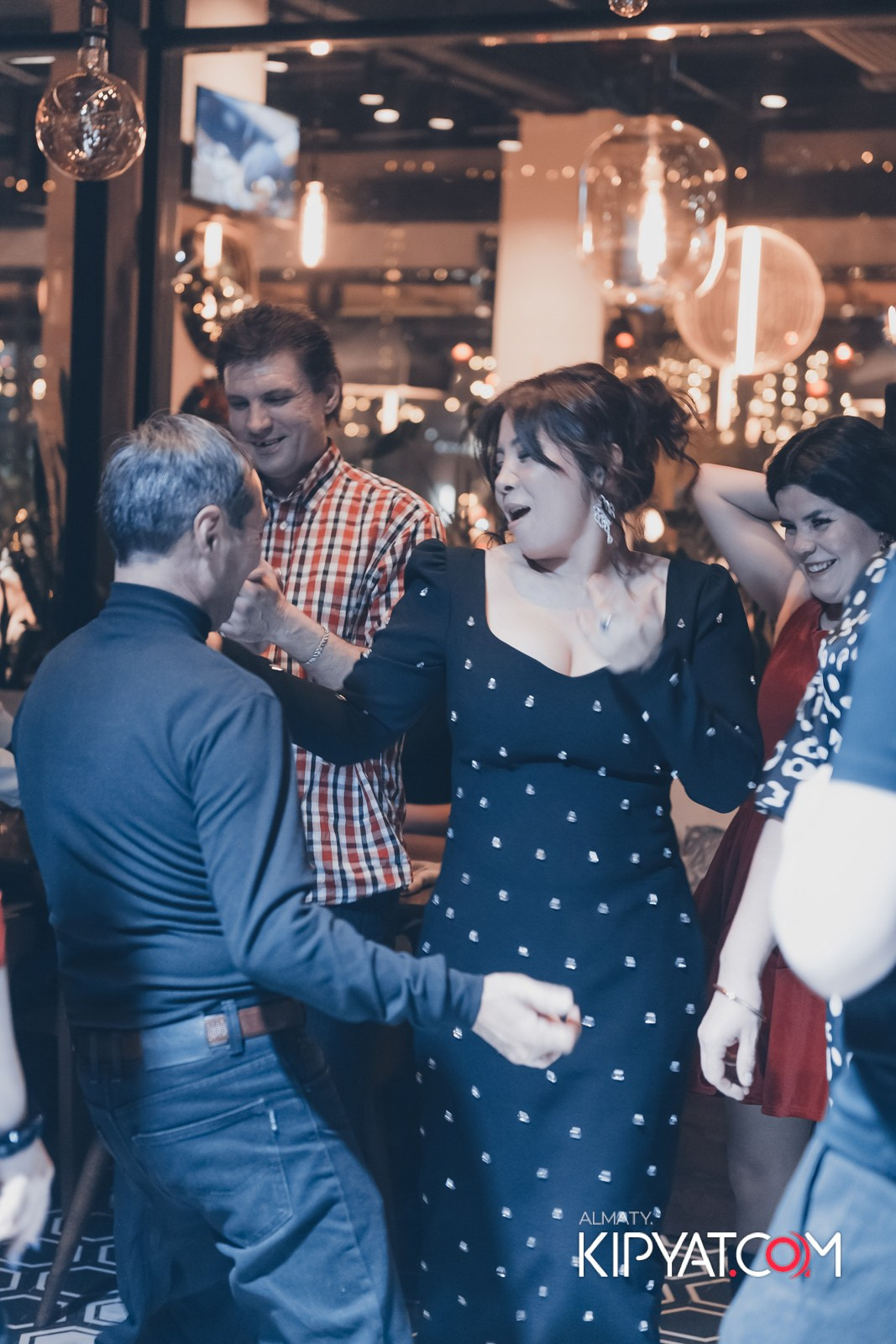 РЕСТОРАН NOODLES. КИПЯТКОМ АЛМАТЫ!