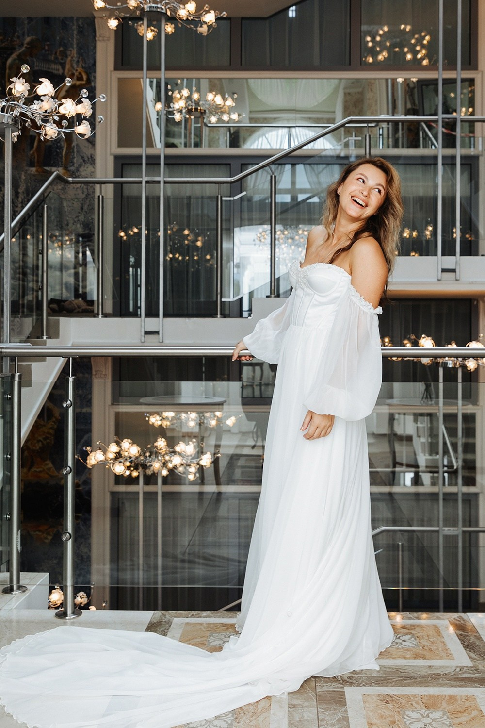 свадебное платье в спб, найти свадебный салон, букет для невесты, хороший ведущий на свадьбу, костюм для жениха, платье для невесты,  подшить свадебное платье, ателье свадебное, фотограф на свадьбу, выпуск, праздник, венчание