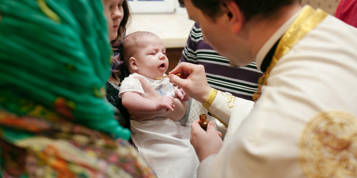 Крещение Казанская церковь Воскресенского Новодевичьего монастыря. Фотограф на крещение в Санкт Петербурге