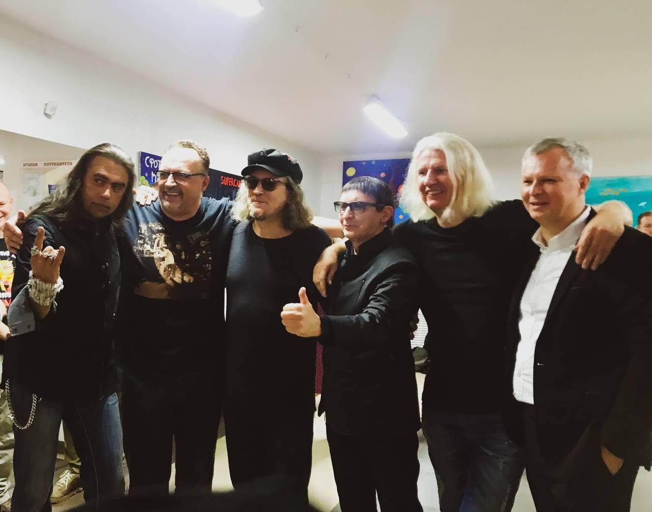 «Пикник» и Вася Ложкин — презентация мультклипа «Все перевернется». Концертный репортёр Валерия Сафина