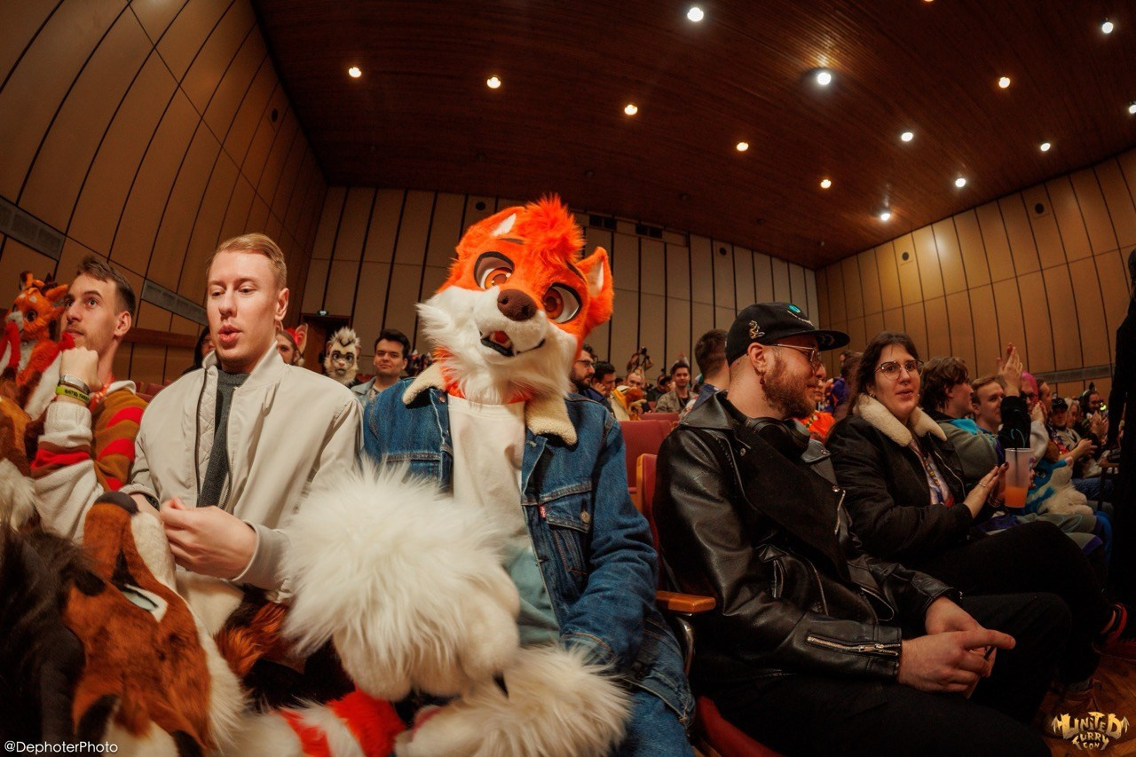 United Furry Convention 2026. Различные мероприятия и просто фотографии людей