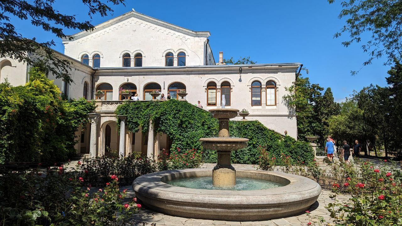 Самые красивые локации города Севастополь. Где пофотографироваться в Севастополе? Локации для фото. 1 место. Первое место. Место. Бывшее мес. Профессиональная фотосъемка в Крыму. Натуральные эмоции и живые кадры. Забронируйте дату прямо сейчас!