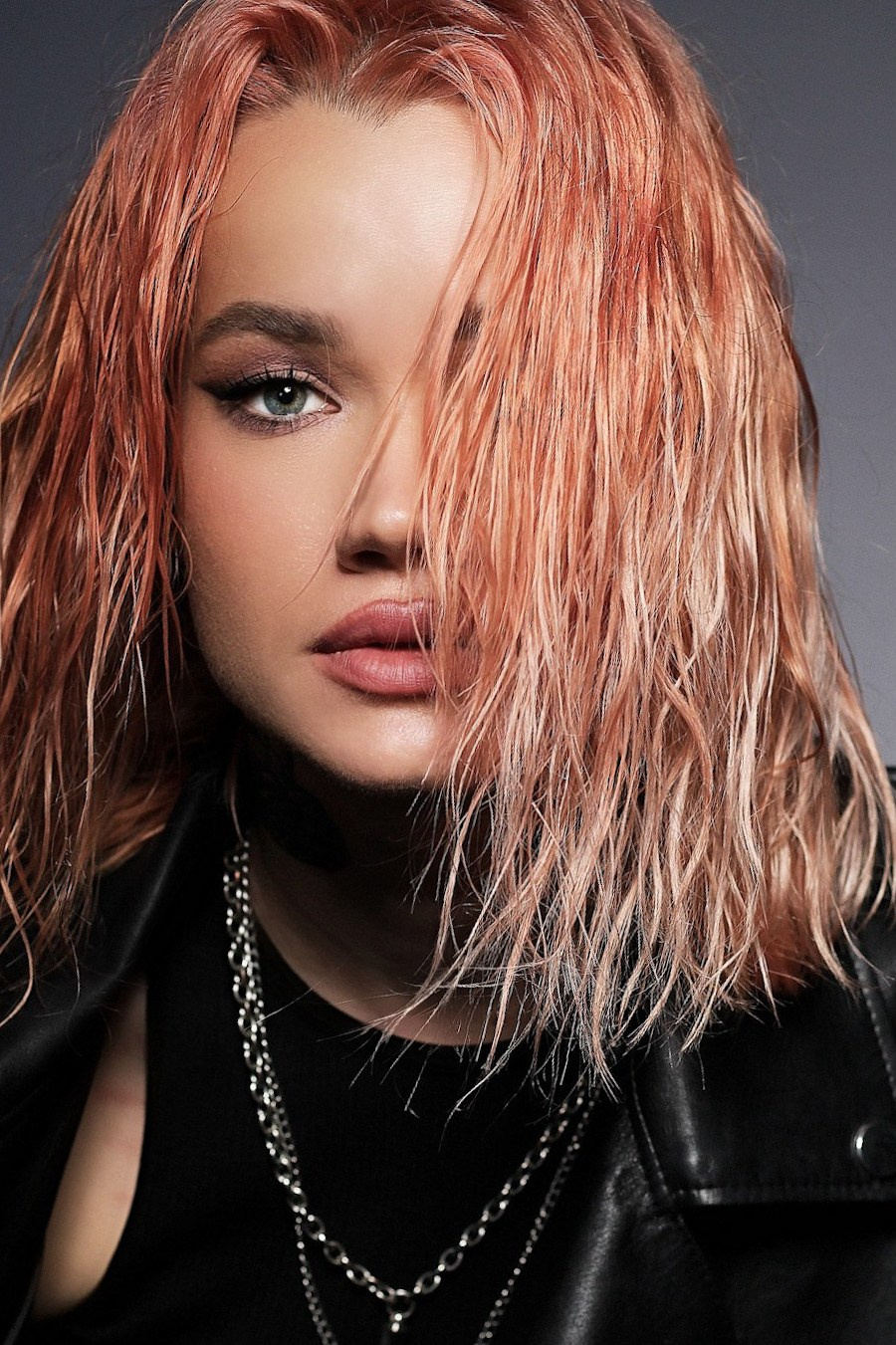 Съёмка с искусственным светом. Фотограф Иванова Елена в Иркутске