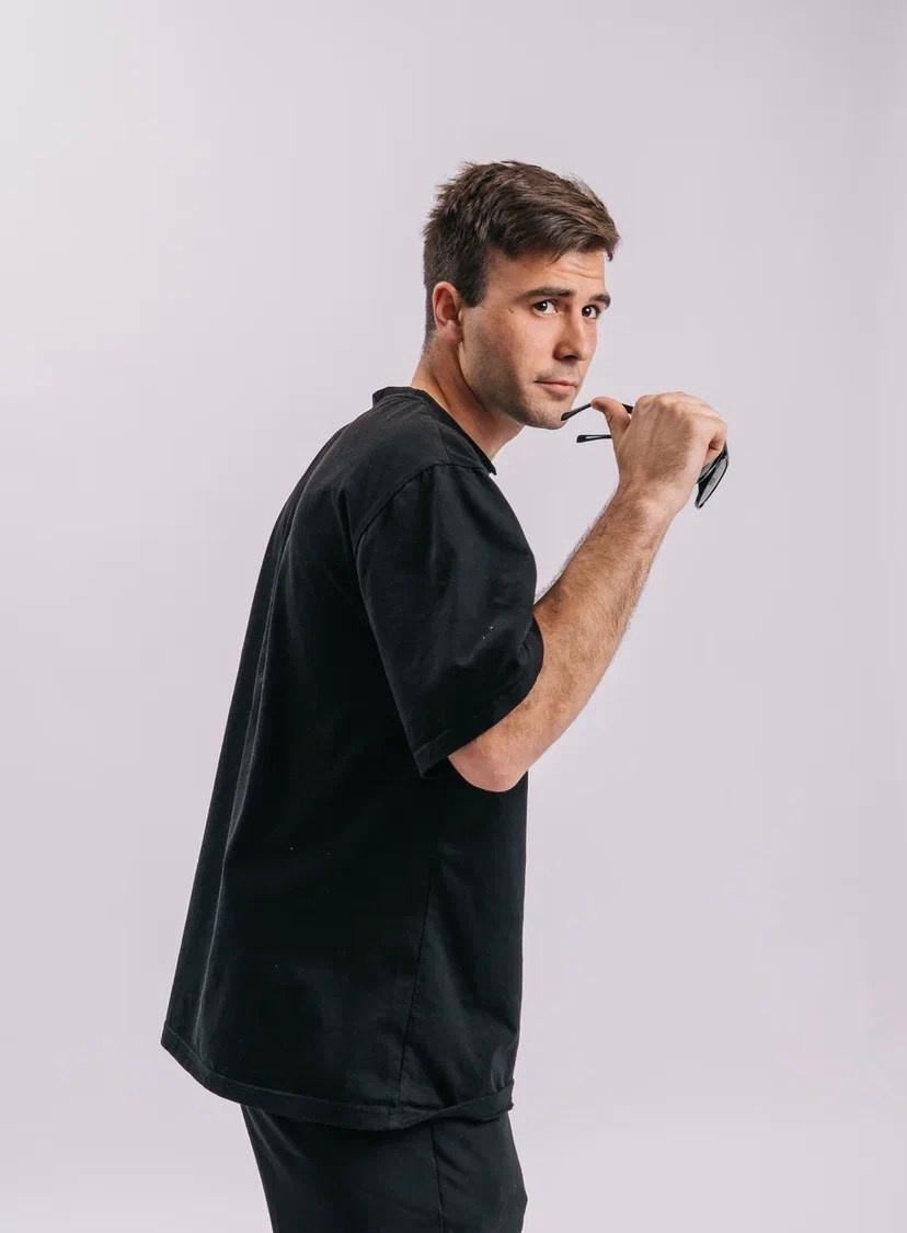 Михаил А. Мен. Фото и видео продакшн в Москве — съемка для брендов и маркетплейсов