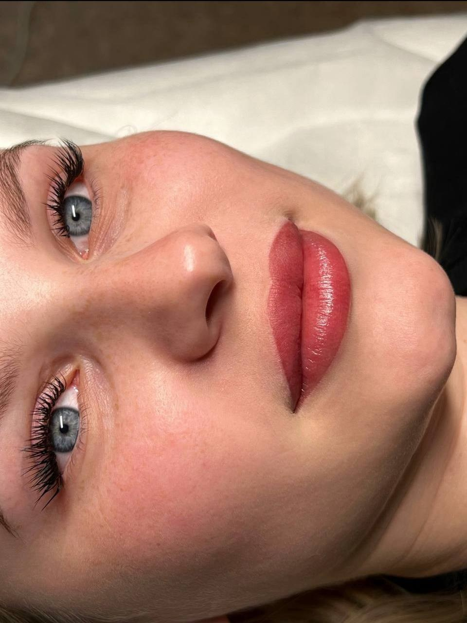 Алина. Студия перманентного макияжа, косметологии и массажа SYMMETRY в Москве, м. Киевская