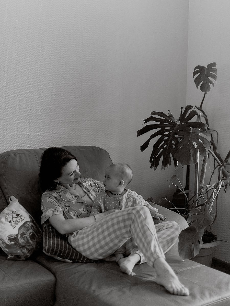 Пасмурный вечер с мамой. Фотограф для людей и брендов в Санкт-Петербурге