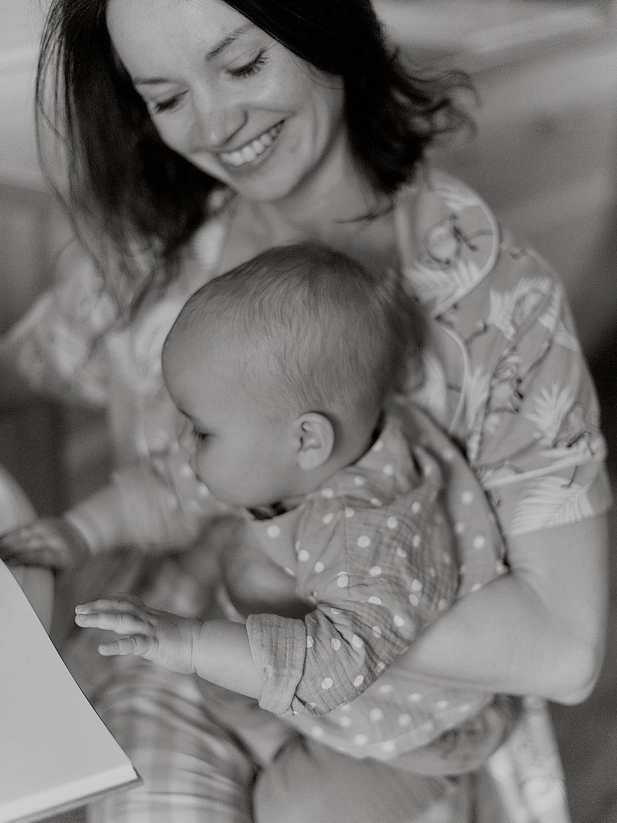 Пасмурный вечер с мамой. Фотограф для людей и брендов в Санкт-Петербурге