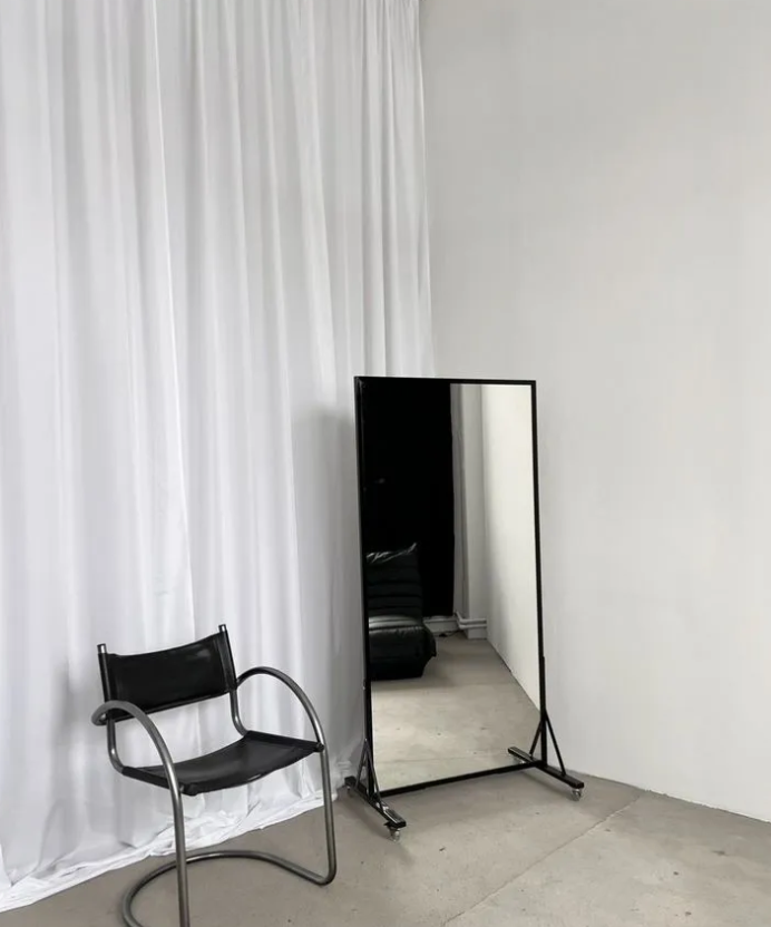 АЙЭM ЛAB 1 000 руб./час Яблочная 3. Фотограф Елена Медок Калининград