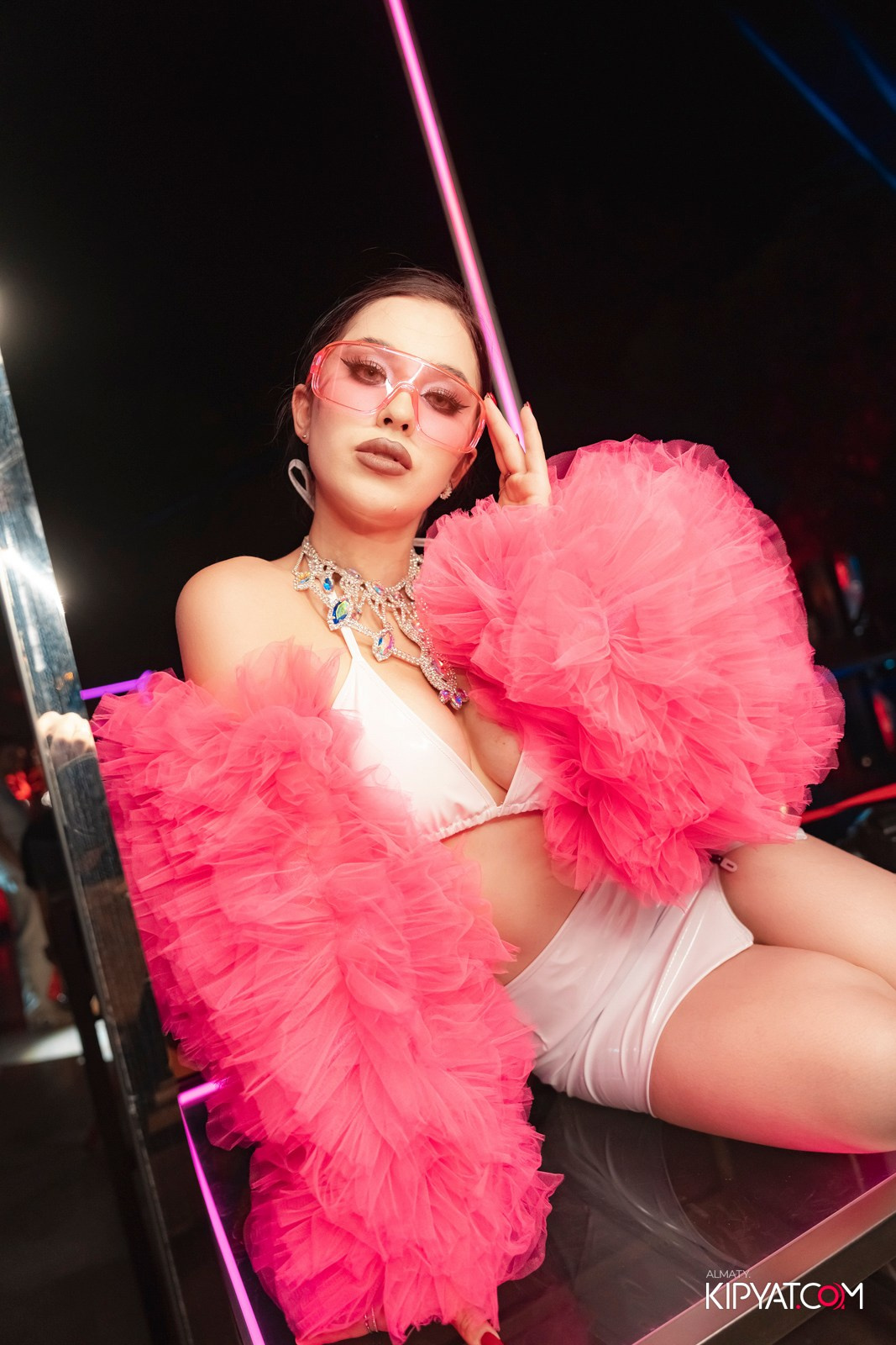 EDEN POOL & BAR. КИПЯТКОМ АЛМАТЫ!