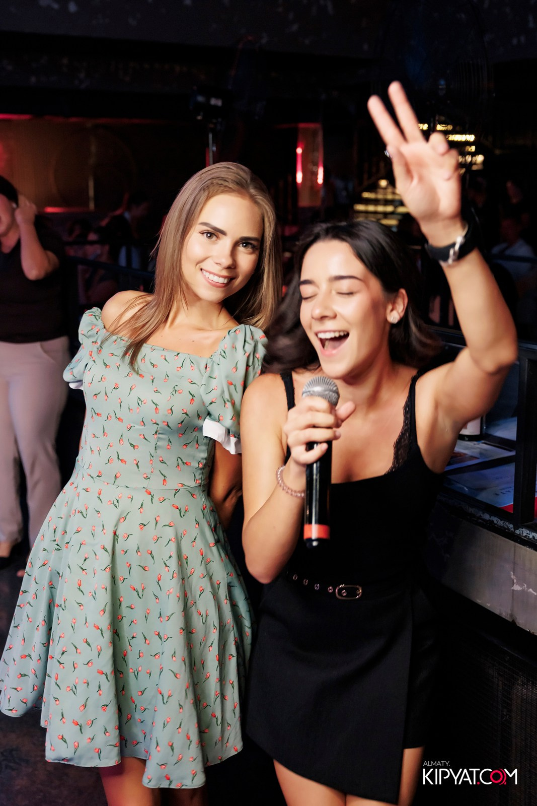 МУЗЫКАЛЬНОЕ ЛОТО В HIT RETRO. КИПЯТКОМ АЛМАТЫ!