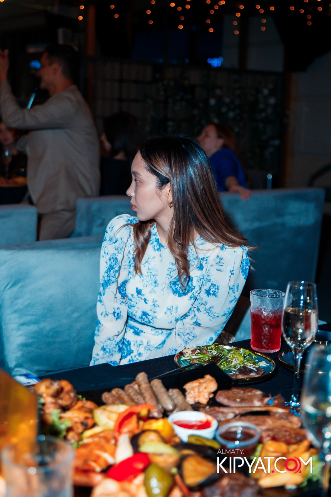 OBLAKO LOUNGE BAR. КИПЯТКОМ АЛМАТЫ!