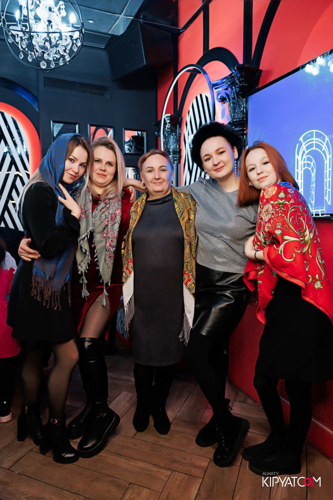 ЗАЯ, НА БИС. КИПЯТКОМ АЛМАТЫ!