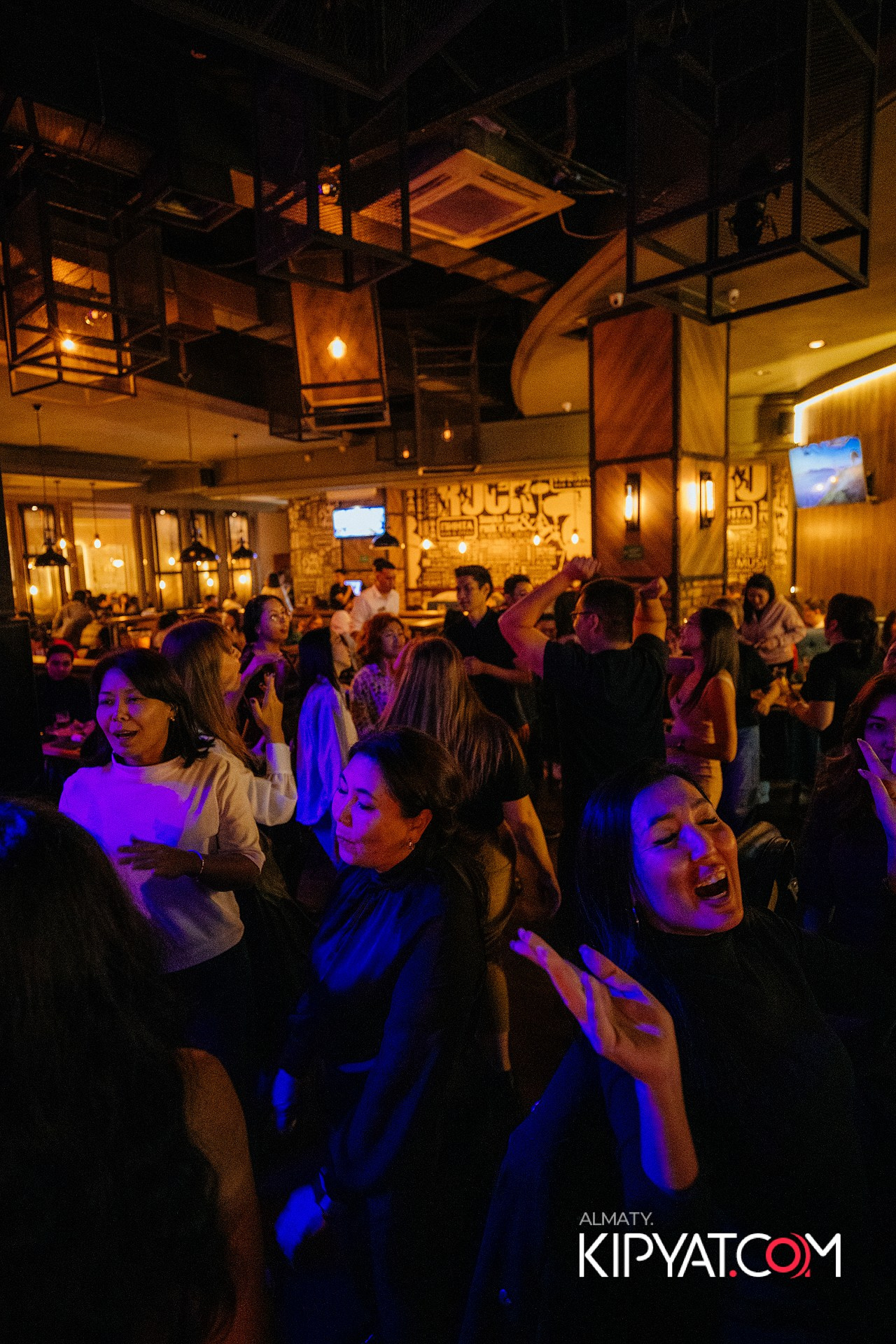 ПИНТА НА ДОСТЫК. КИПЯТКОМ АЛМАТЫ!