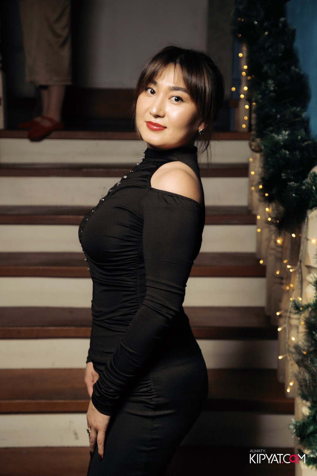 ГРУЗИНСКИЙ ДВОР НА КАБАНБАЙ БАТЫРА. КИПЯТКОМ АЛМАТЫ!