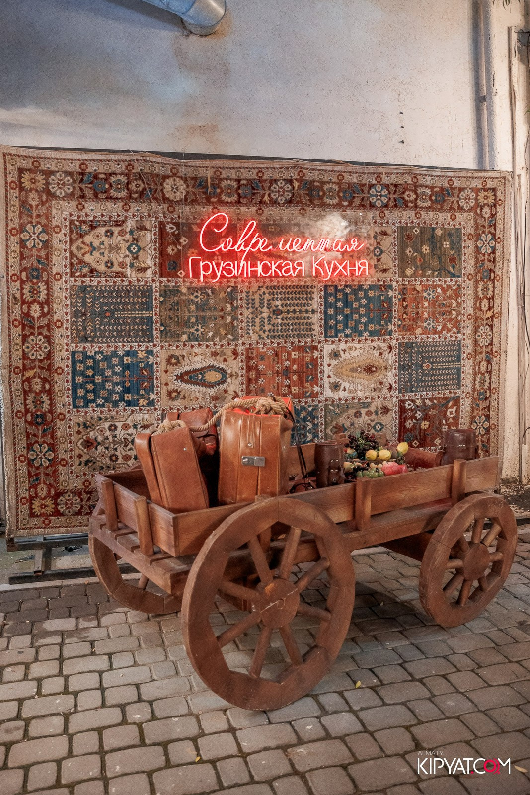 РЕСТОРАН EZO. КИПЯТКОМ АЛМАТЫ!