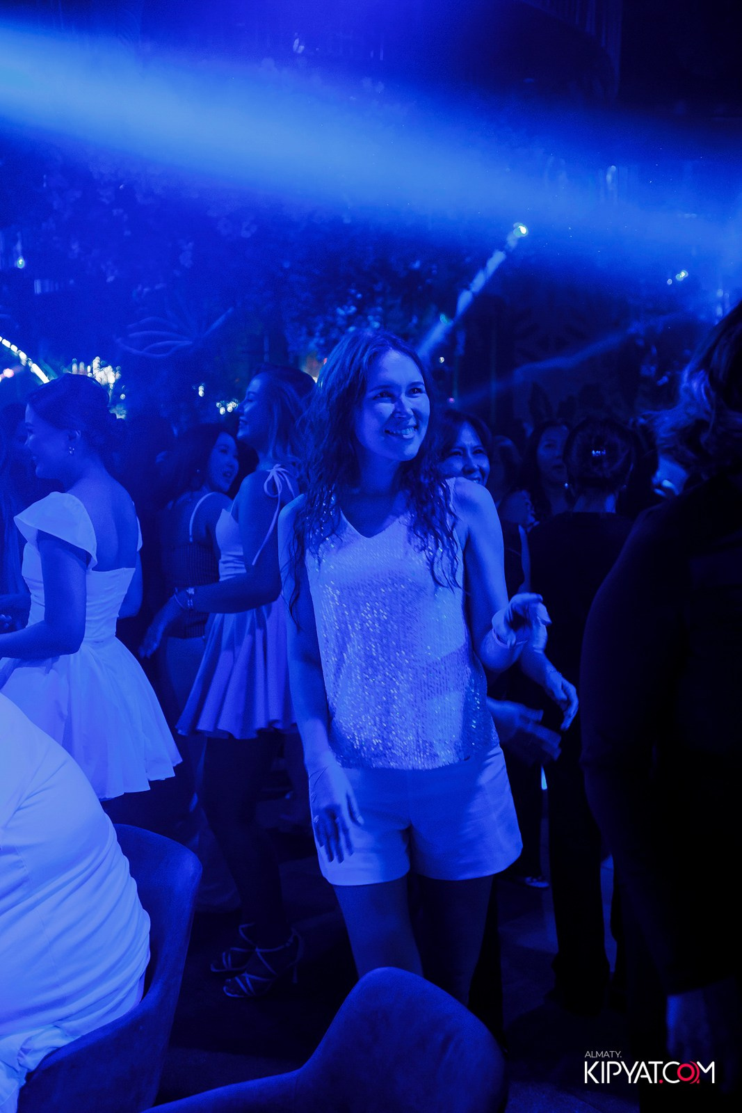 FRIENDS BAR & TERRACE. КИПЯТКОМ АЛМАТЫ!